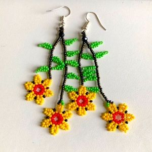 Flower huichol earrings